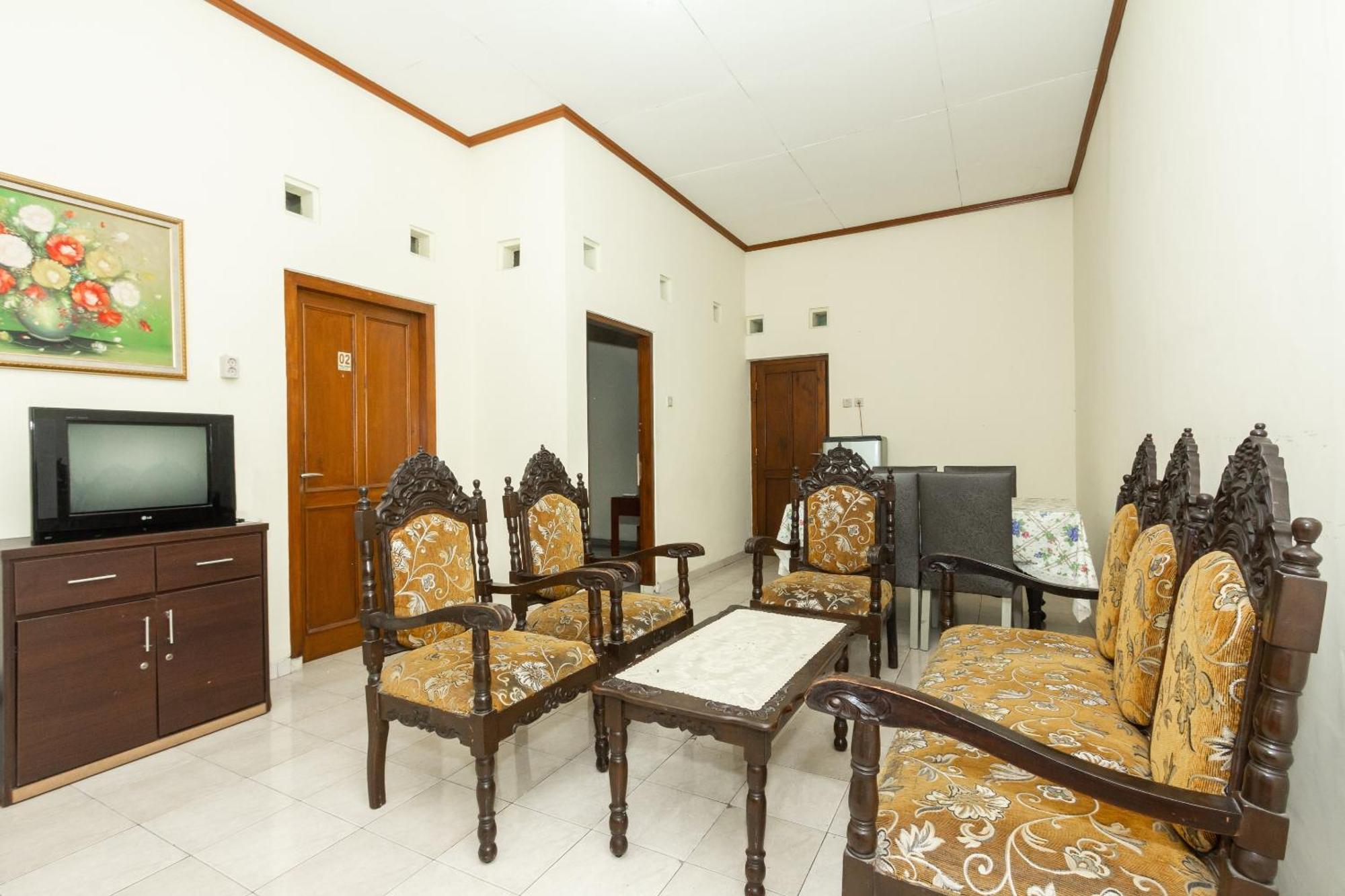 Hotel Super Oyo 1150 Omah Ladrang Kejayan Exterior foto